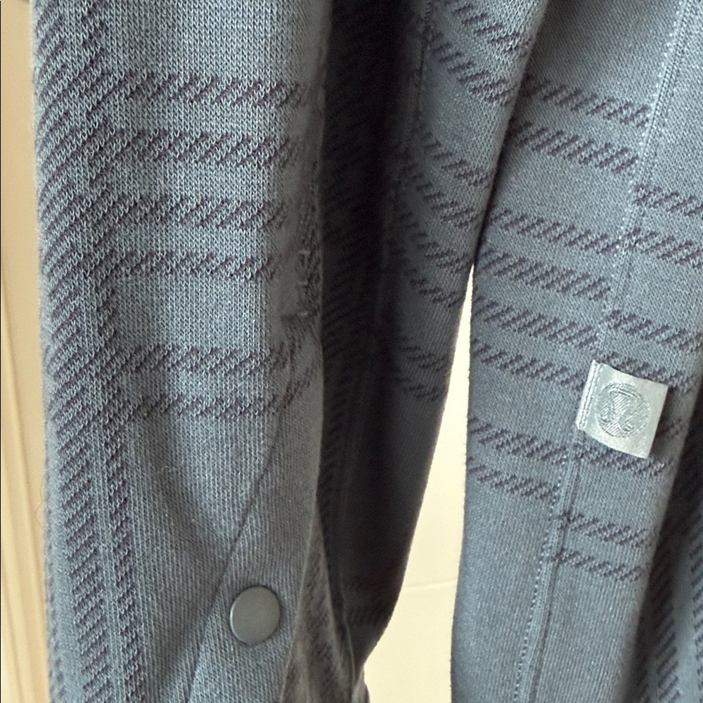 Lululemon Soft Knit Overshirt - Medium - Picture 3 of 4